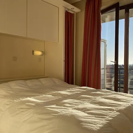 Apartment Casino Ab0403 With Beautiful Sea Views