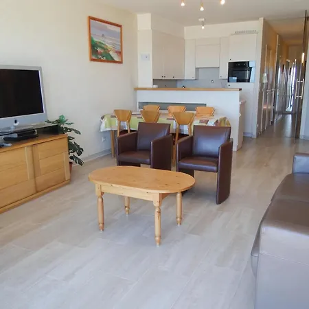 Apartment Casino Ab0403 With Beautiful Sea Views
